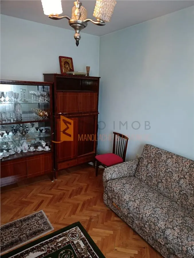Apartament 3 camere cf 1 decomandat zona Crang - foto 4