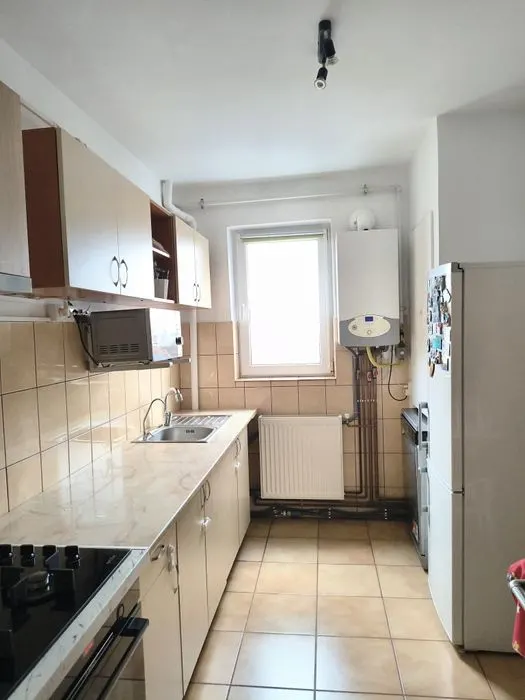 Apartament 2 camere Brasov, renovat, beci, aer conditionat - foto 3