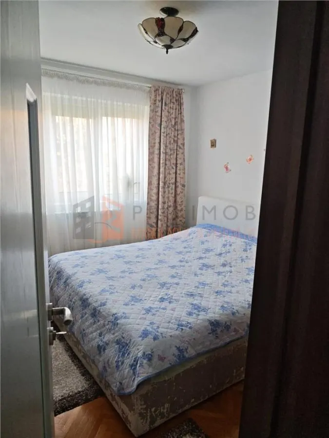 Apartament 3 camere cf 1 semidecomandat in zona Crang - foto 7