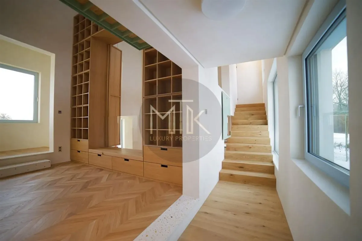 Vila LUX cu design UNIC | Materiale Premium | Gated Community | COMISION 0% - foto 1