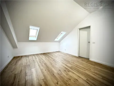 2 camere 96 mp, 2 bai, vedere spectaculoasa â€“ Rasnov - foto 8