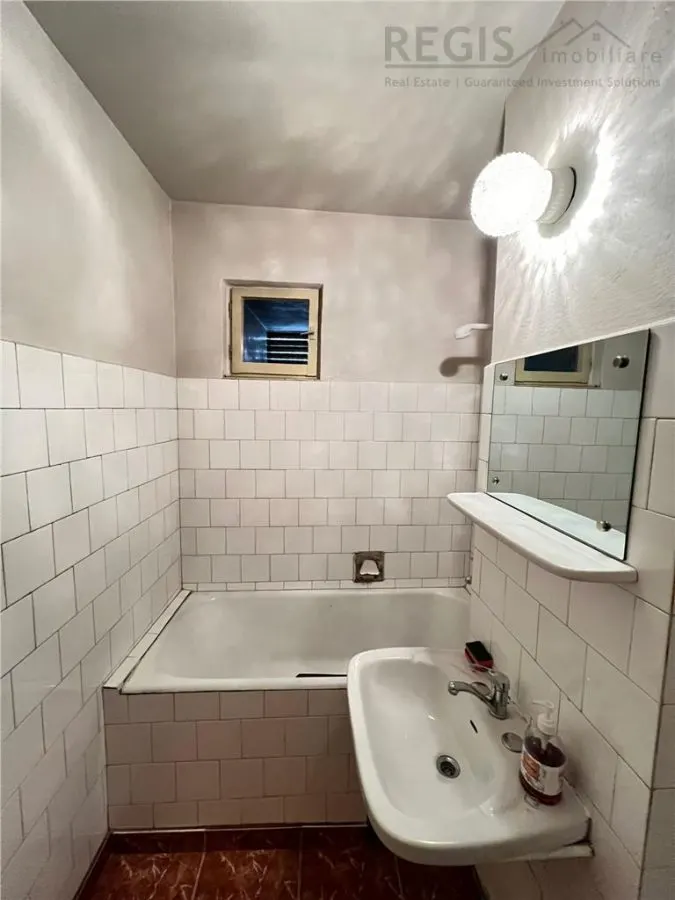 Vanzare apartament 2 camere - Astra, strada Cocorului - foto 17