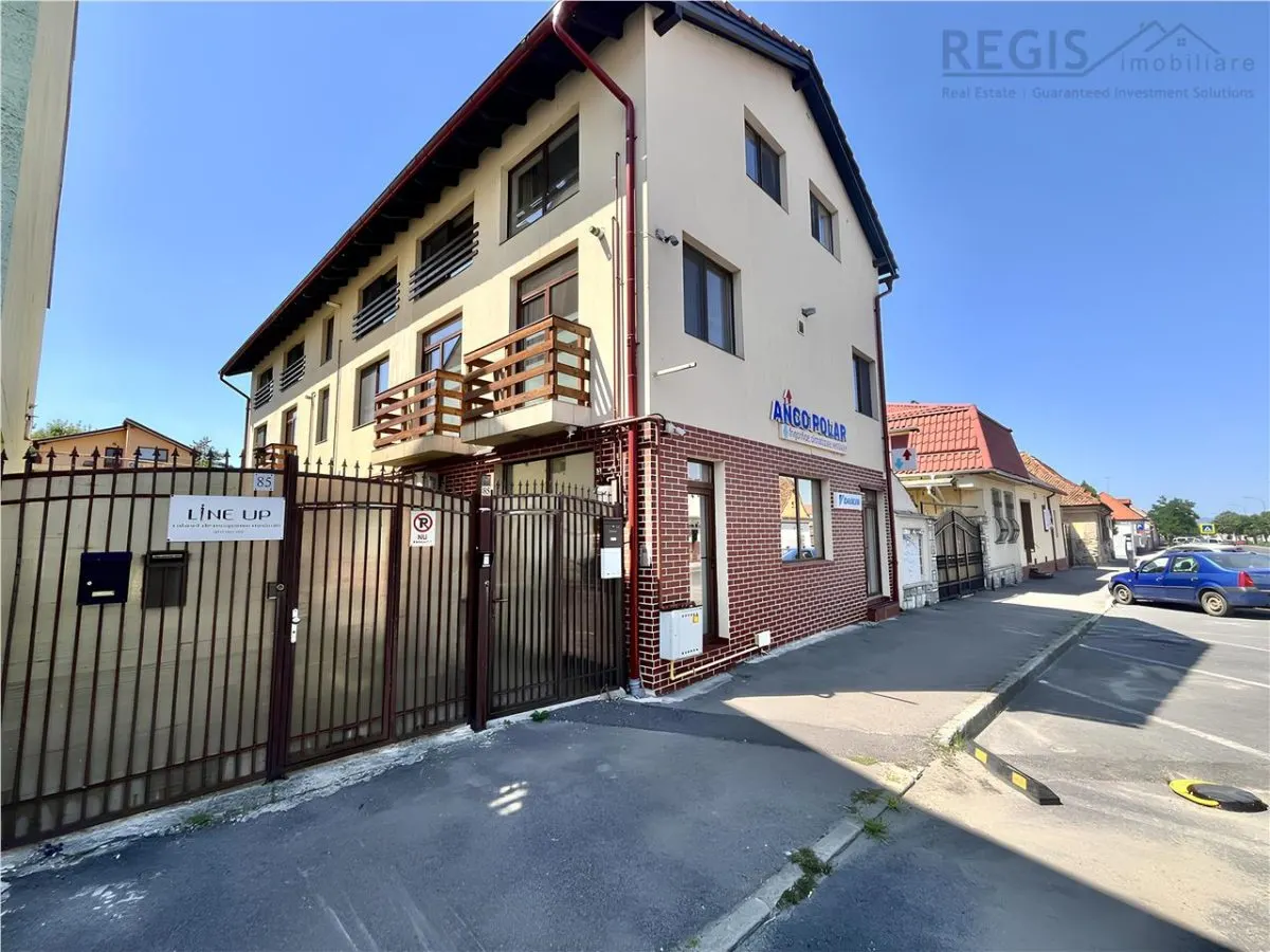 Apartament cu 3 Camere Modern si Central de Inchiriat - foto 13