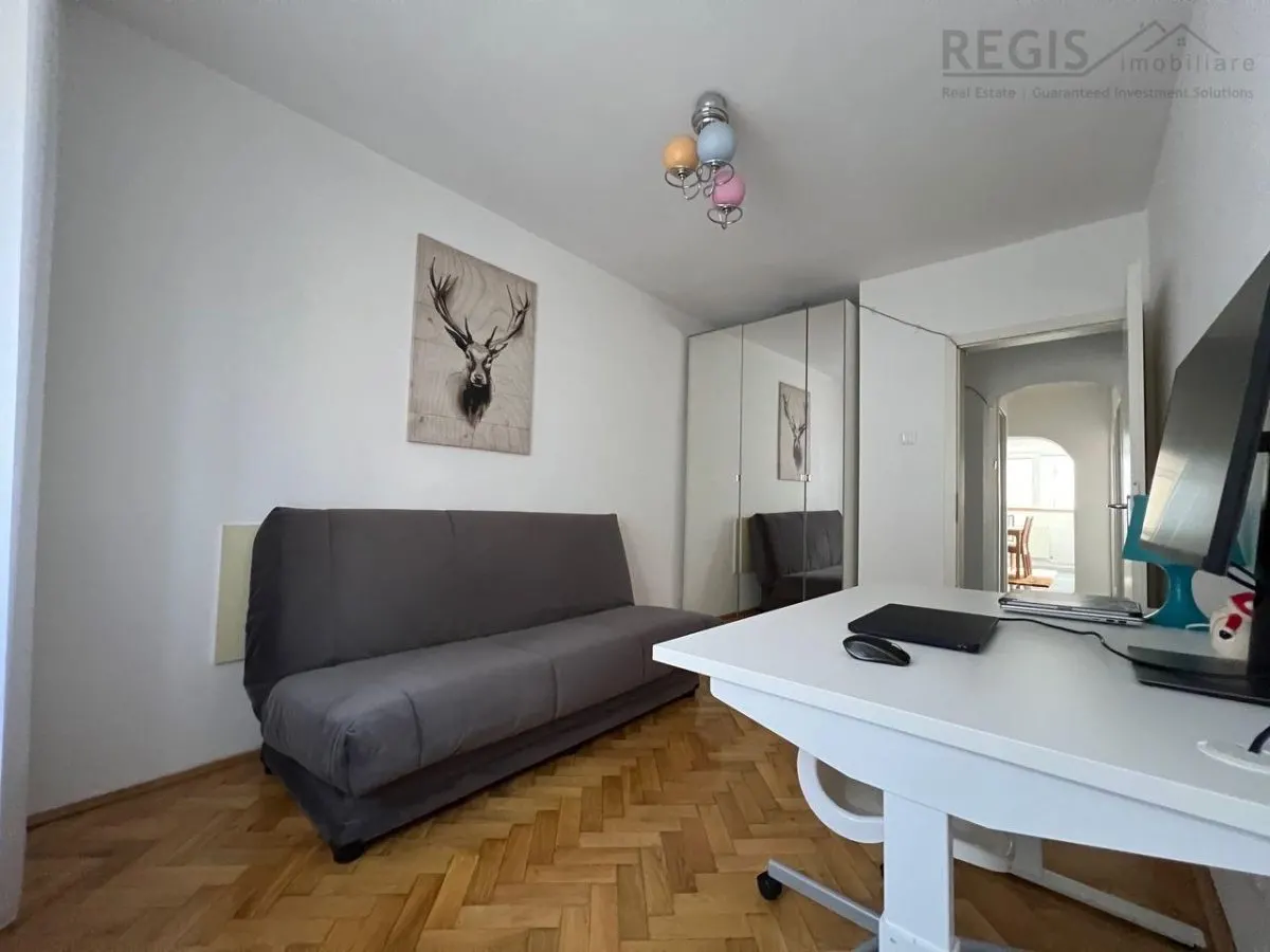 Bloc Vila Central | 3 camere la etaj intermediar cu 2 parcari - foto 9