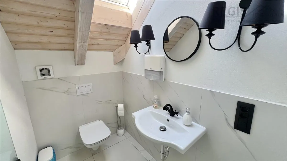 Cladire ultracentrala pretabila centru medical I birouri â€“ Brasov | Lift | Parcare proprie - foto 16