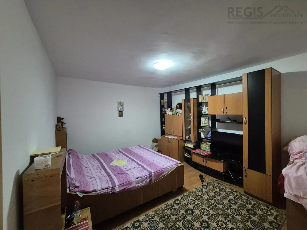 Casa 4 camere + spatiu comercial 55 mp, zona centrala - foto 6