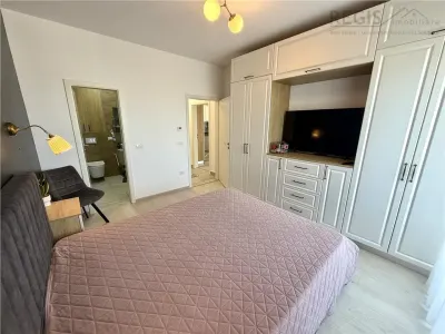 Apartament tip Penthouse, 3 camere, terasa 50mp â€“ Coresi - foto 8