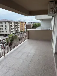 vanzare garsoniera | 51mp utili |  Bazin Titan | Parcul Teilor | et 3/7 |  bloc 2022 | terasa 14mp cu vedere frumoasa | - foto 12
