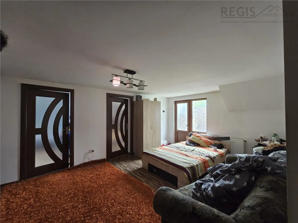 Casa in Centrul Prejmerului - foto 15