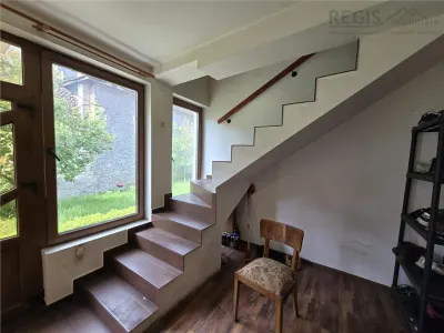 Casa in Centrul Prejmerului - foto 9
