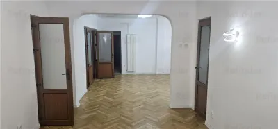 apartament 3 camere Piata Muncii, la 1 minut de gura de metrou, 90mp utili ,etaj 5/8, vedere spate, centrala proprie, lift, amenajat. - foto 5