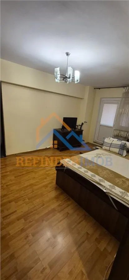 Apartament de vanzare cu 3 camere, zona 1 Decembrie 1918 - foto 2