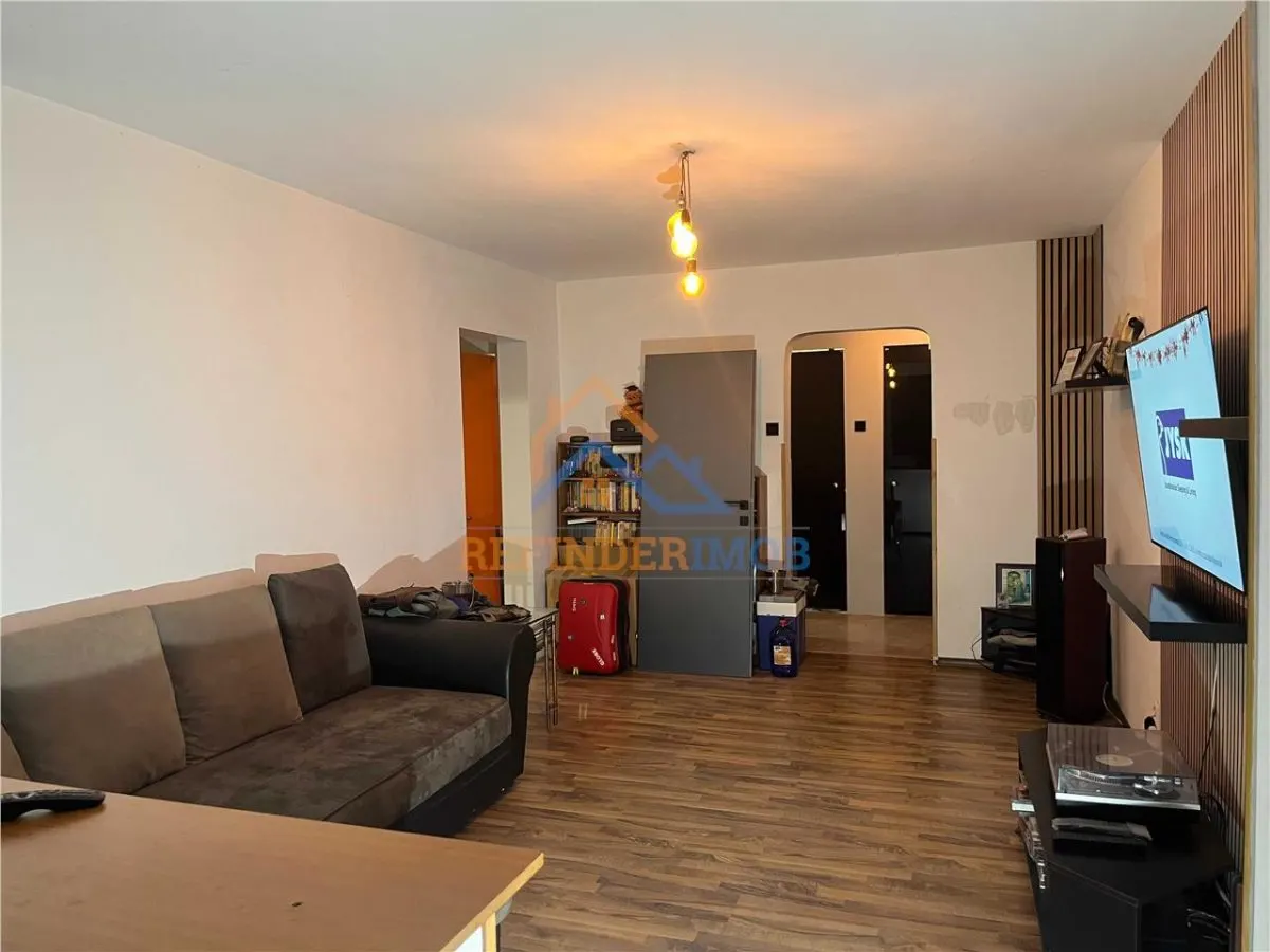 Apartament de vanzare cu 2 camere, zona Baba Novac - foto 2