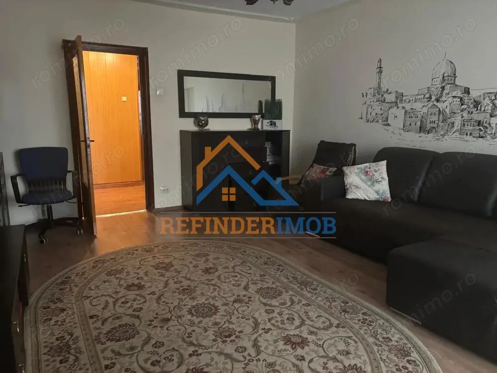 Apartament de vanzare cu 3 camere, zona Unirii - foto 2