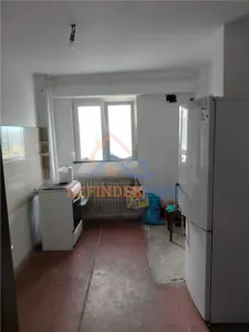 Apartament de vanzare cu 3 camere, zona Mihai Bravu - foto 2
