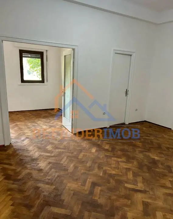 Vanzare apartament 3 camere - Blvd. Mihail Kogalniceanu - foto 1
