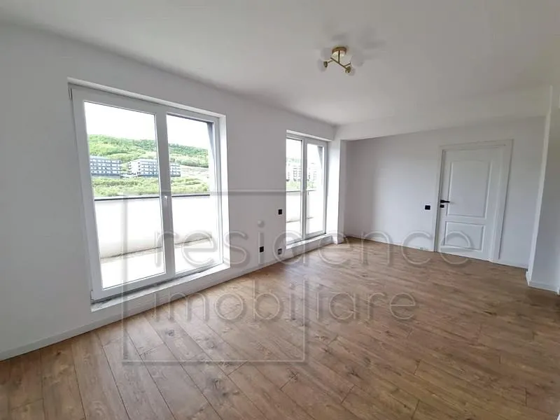 Apartament 2 camere, Floresti, zona Urusagului+Garaj - foto 1