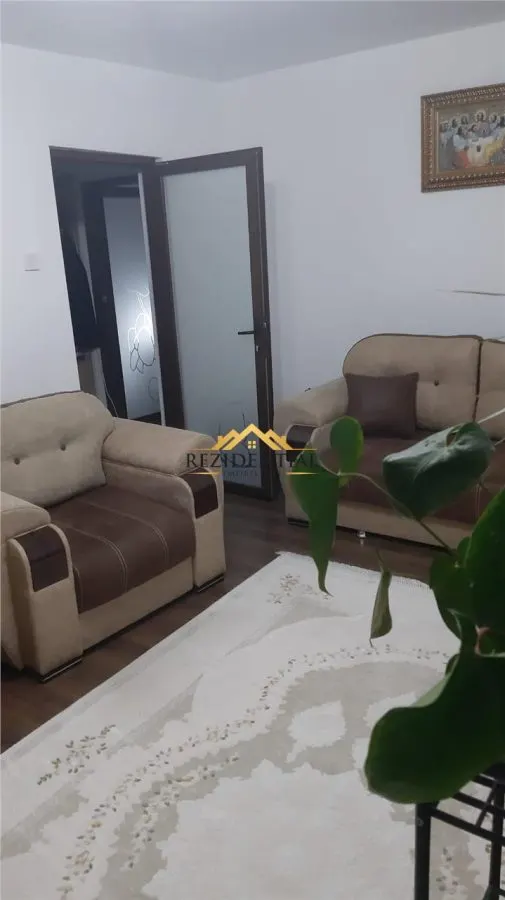 Apartament 3 camere - foto 1
