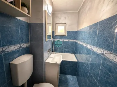 Apartament cu 2 camere de vanzare, 7 Noiembrie, la 400 m de UMF - foto 4