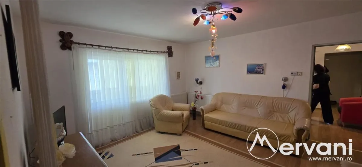 Apartamanet 2 camere de vanzare in Campina - foto 1