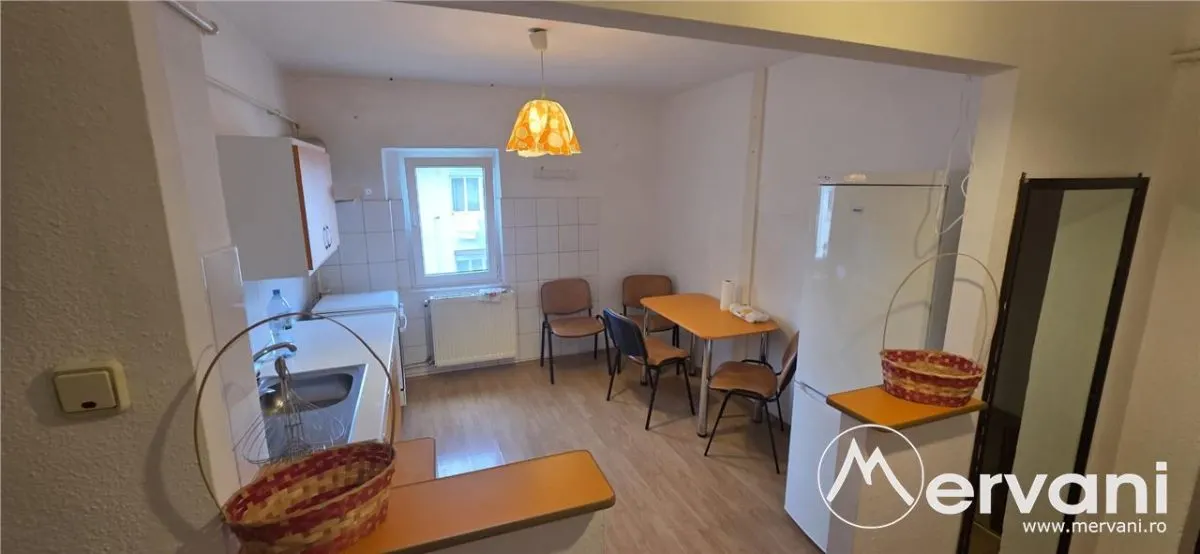 Apartamanet 2 camere de vanzare in Campina - foto 6