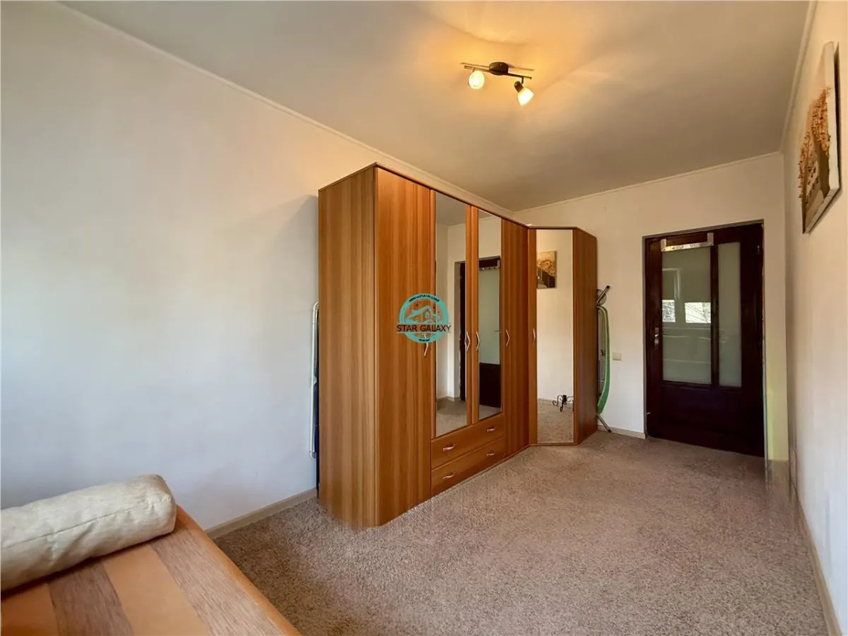 Apartament cu 3 camere de vanzare, bloc izolat, Semicentral - foto 7