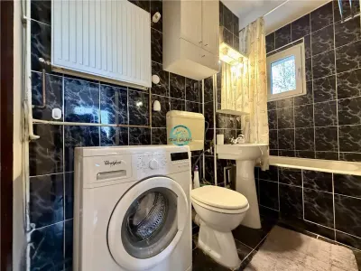 Apartament cu 3 camere de vanzare, bloc izolat, Semicentral - foto 8