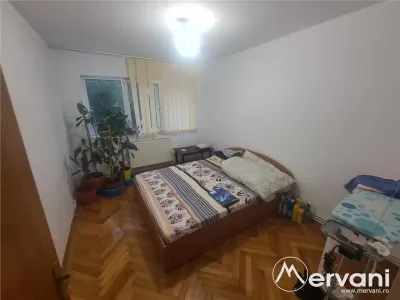 Apartament cu 2 camere de vanzare - Zona Schelelor - foto 5