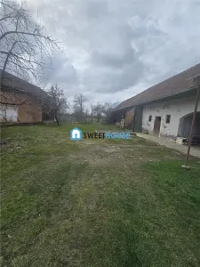 Spatiu Liniste si Libertate la poalele Muntilor - foto 1
