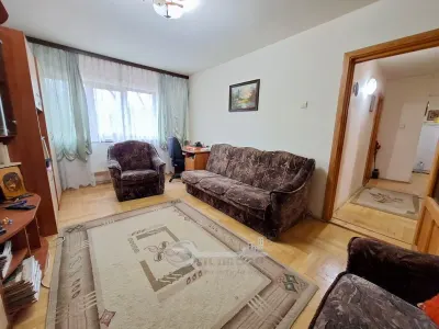 Liber, apartament 3 camere, Nicolina 2, baie cu geam, 60 mp utili - Iasi