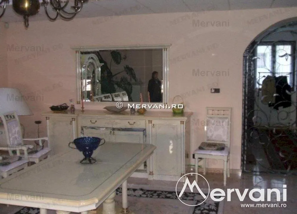 Vila de vanzare in Campina - zona Muscel - foto 12