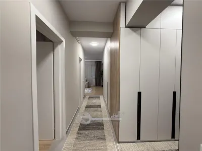 2 CAM , CENTRU PODU ROS PALAS, PARCARE , LUX - foto 4
