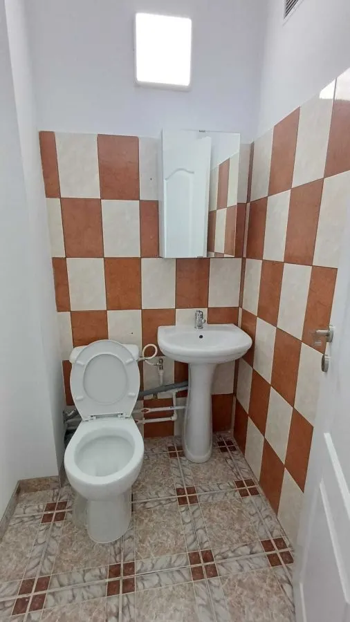 Apartament spatios cu 3 camere - Centru, Targu Cucu - foto 7