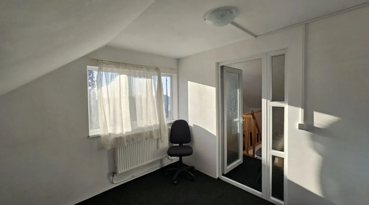 Casă de închiriat - 750 euro - foto 3