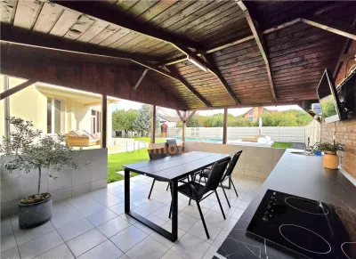 VILA LUX | ZONA BEVERLY HILLS | SANMARTIN | BIHOR - foto 12