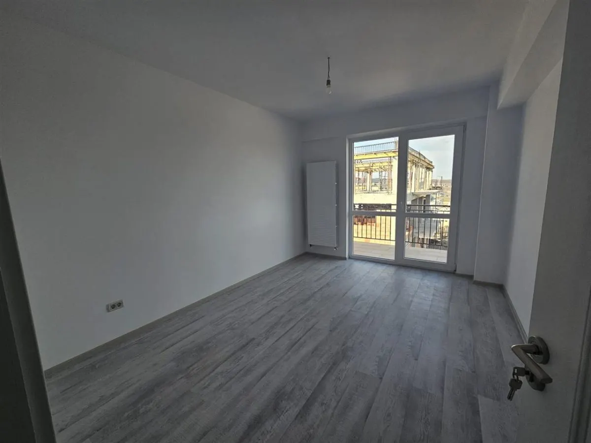 Apartament 3 camere - intabulat- mutare imediata - foto 2