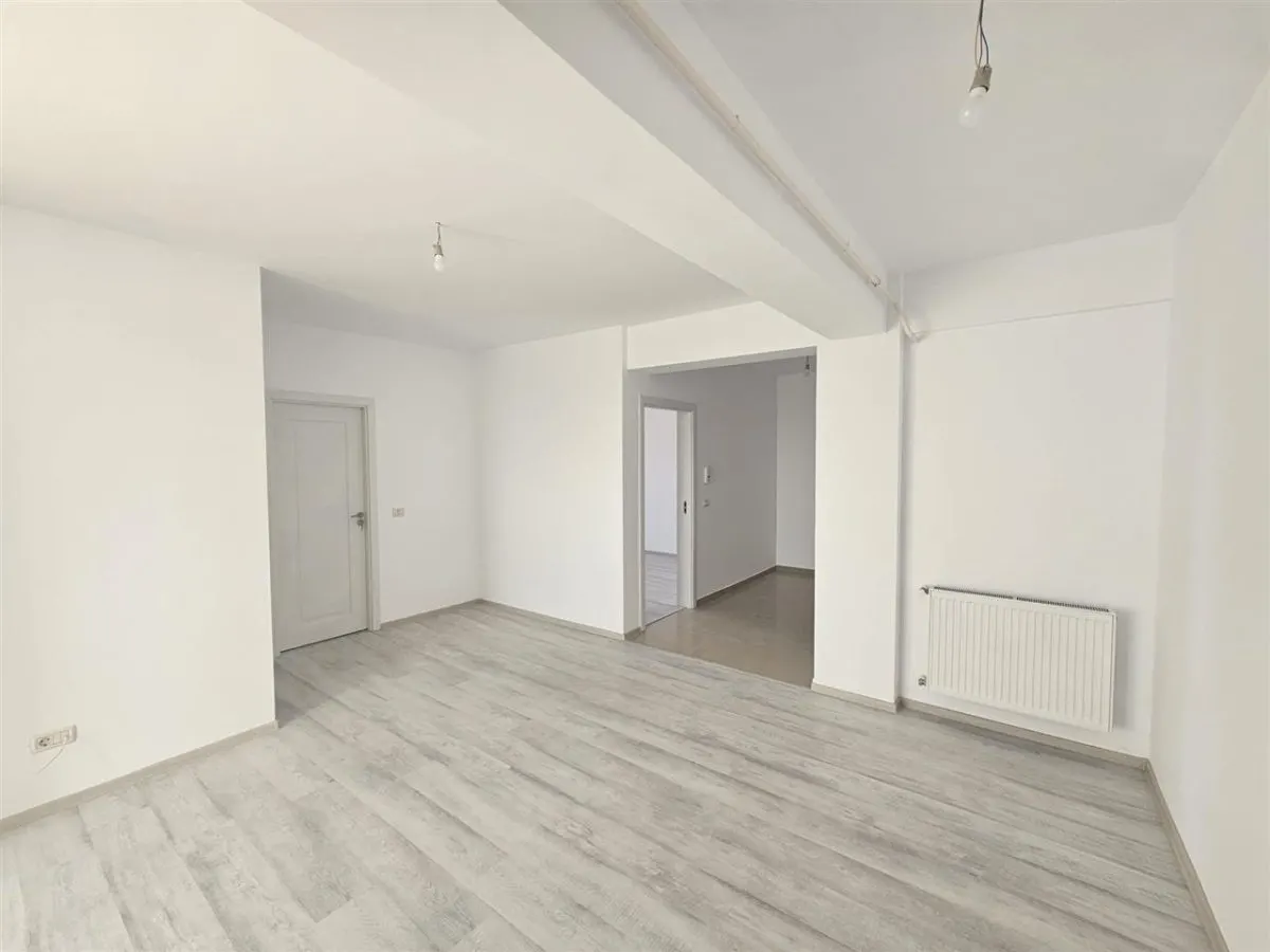 Apartament 3 camere - intabulat- mutare imediata - foto 3