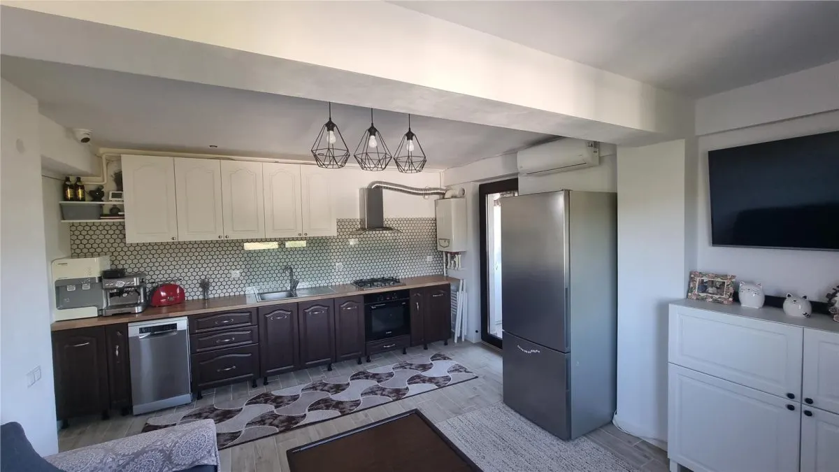 Apartament cu 4 camere - etaj 2/3 - Rediu - Casablanca - foto 1