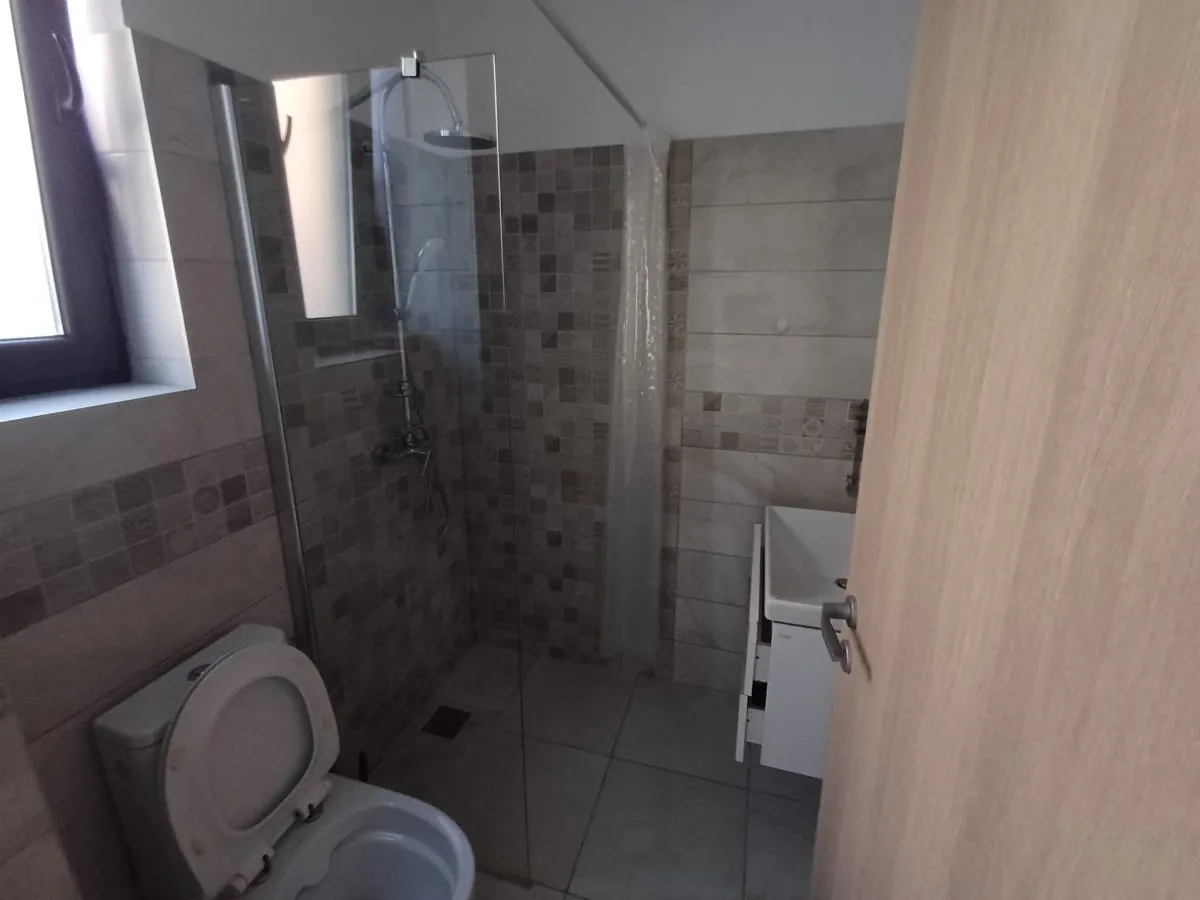 Casă 4 camere, 2 Locuri de parcare-Zona Valea Adanca- 830 euro - foto 11