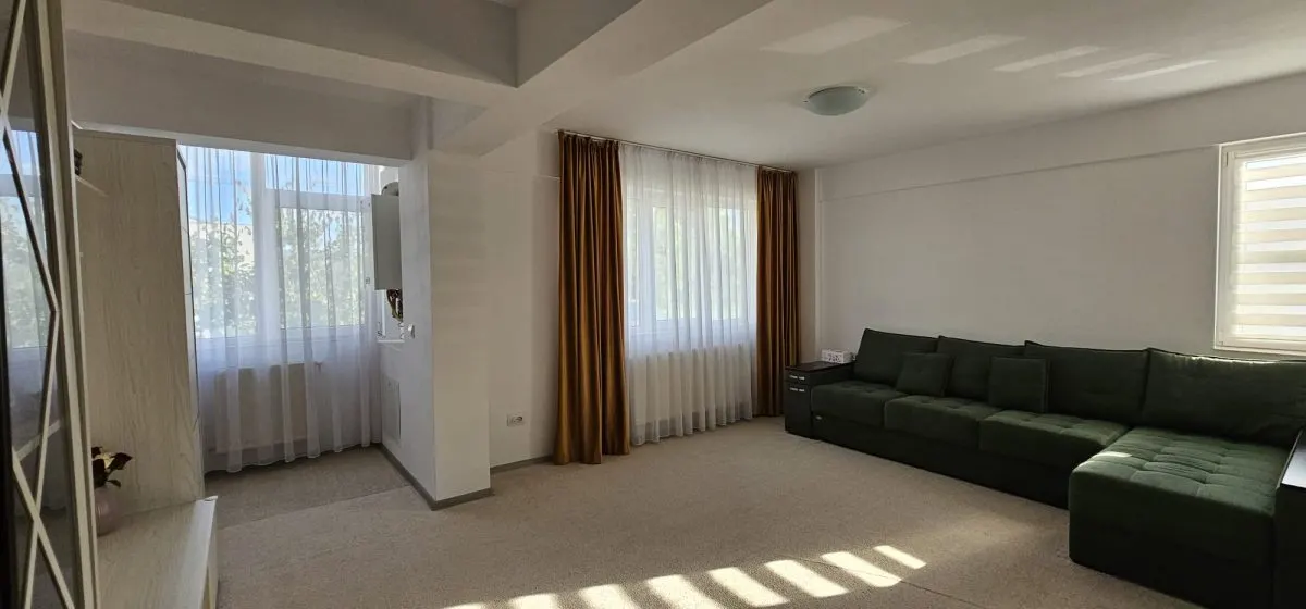 Bucium apartament 3 camere decomandat 145.000 euro - foto 1