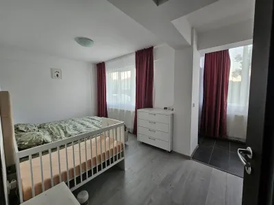 Bucium apartament 3 camere decomandat 145.000 euro - foto 5