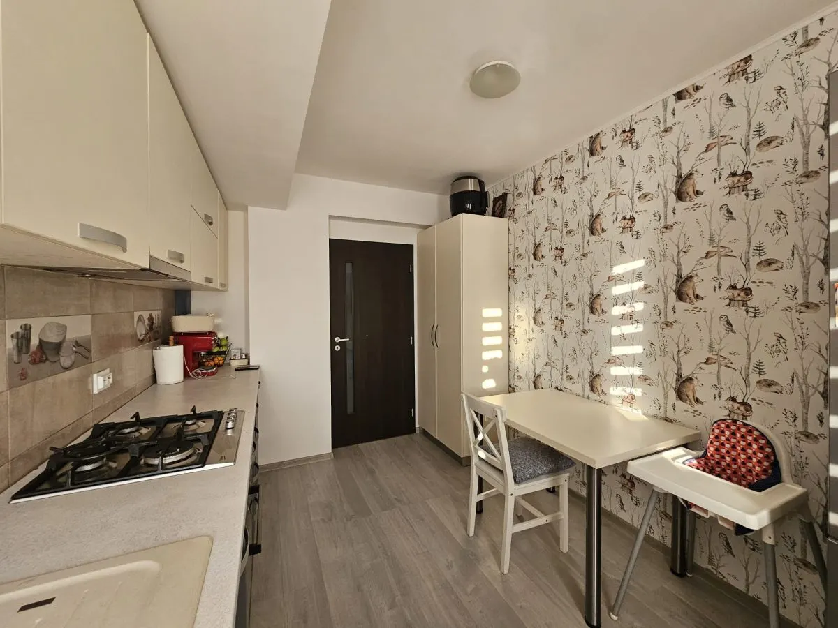 Bucium apartament 3 camere decomandat 145.000 euro - foto 10