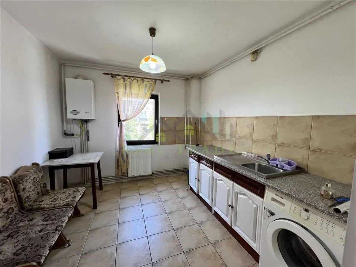 Apartament 2 camere decomandat etaj intermediar Centrul Civic - foto 6