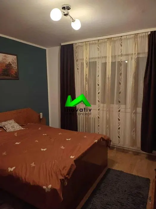 Apartament de inchiriat  3 camere Vasile Aaron - foto 3