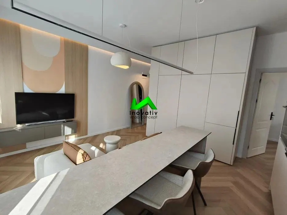 Apartament de inchiriat 3 camere Sibiu Turnisor - foto 1