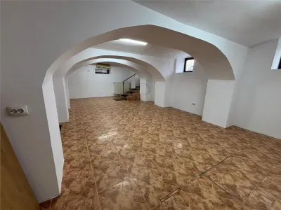 SAGULUI - SPATIU COMERCIAL  - ACCES STRADAL - CENTRALA PROPRIE - PROASPAT RENOVAT - foto 3