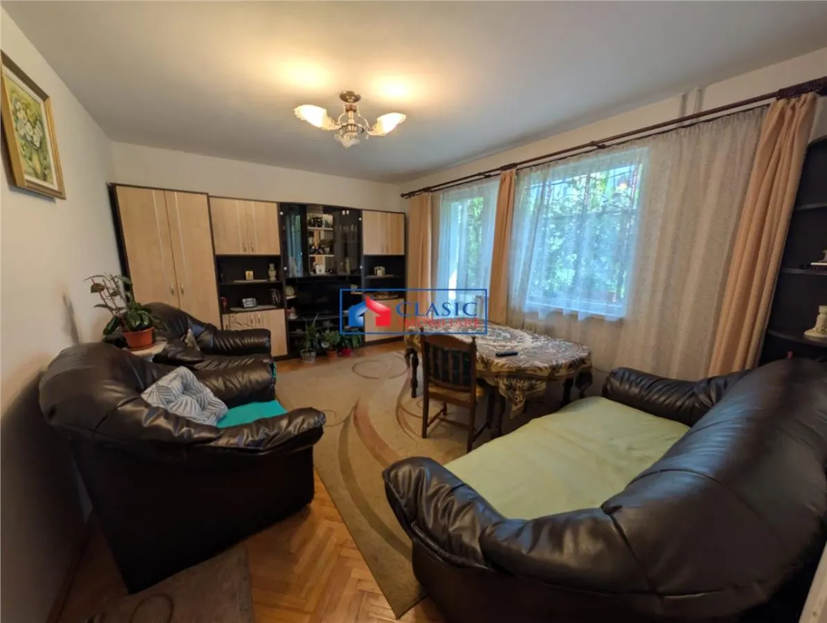 Vanzare apartament 4 camere decomandate in Manastur- zona Petrom - foto 1