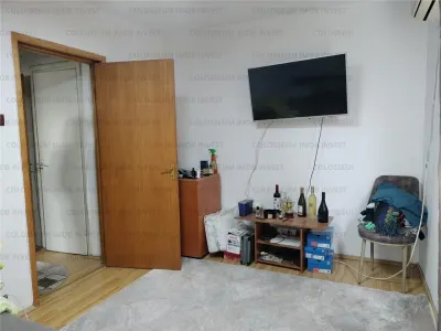 Apartament 2 camere, semidecomandat - zona Astra - foto 5