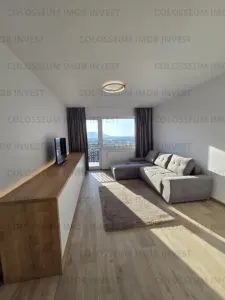 Apartament 3 camere, decomandat - zona Tractorul - foto 1