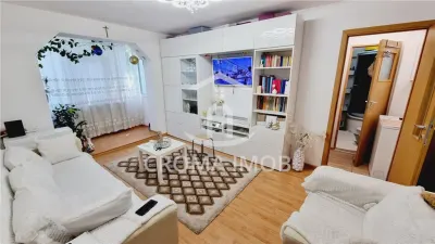 Vanzare Apartament 2 camere, mobilat utiltat, zona Vest - foto 3